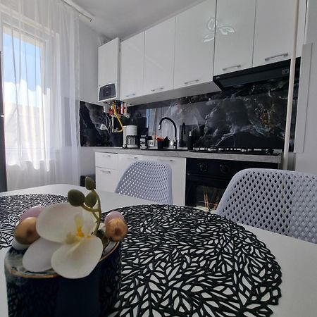 Apartament Central Pe Pietonala Nr2 Хунедоара Екстер'єр фото