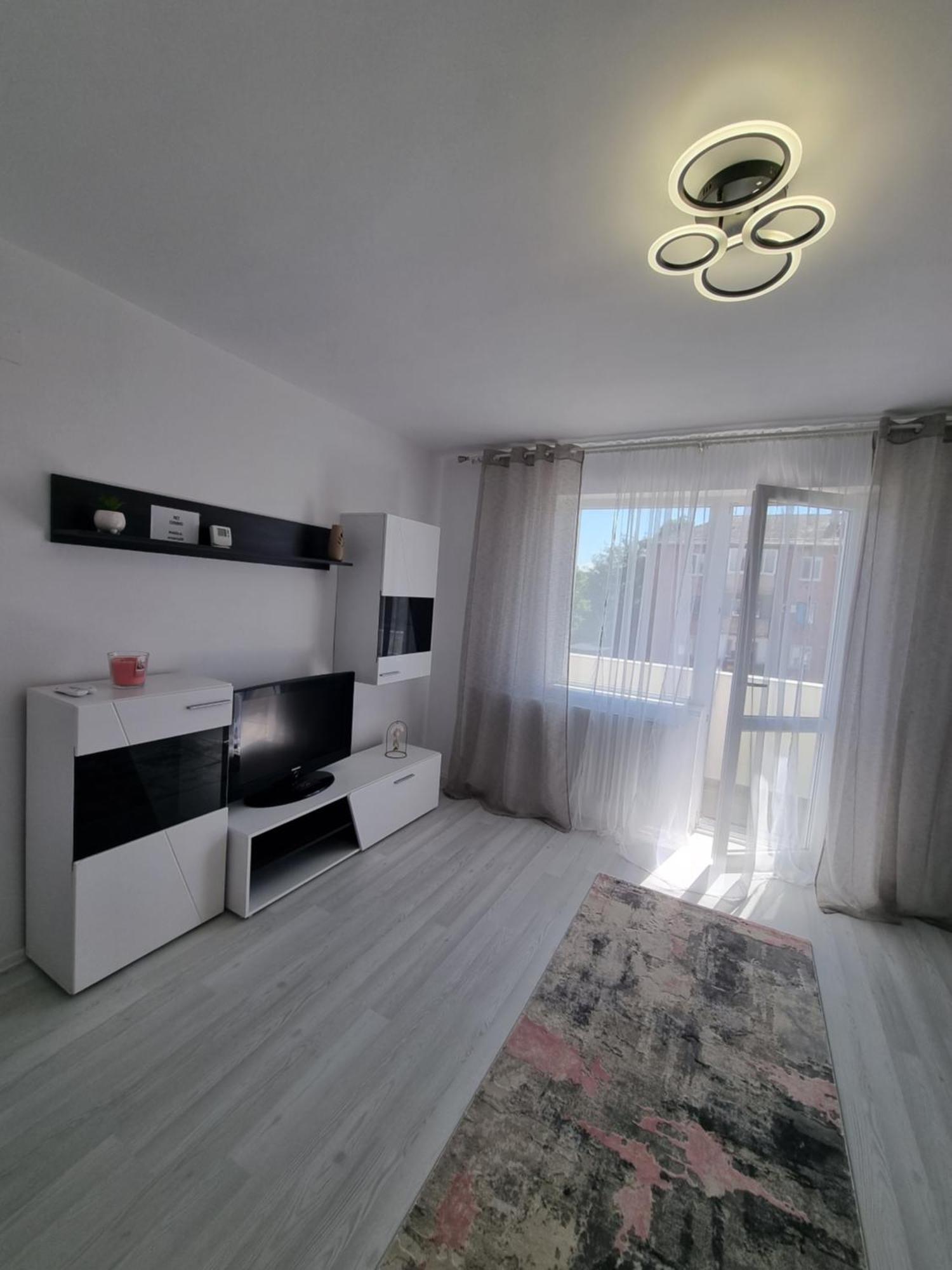 Apartament Central Pe Pietonala Nr2 Хунедоара Екстер'єр фото