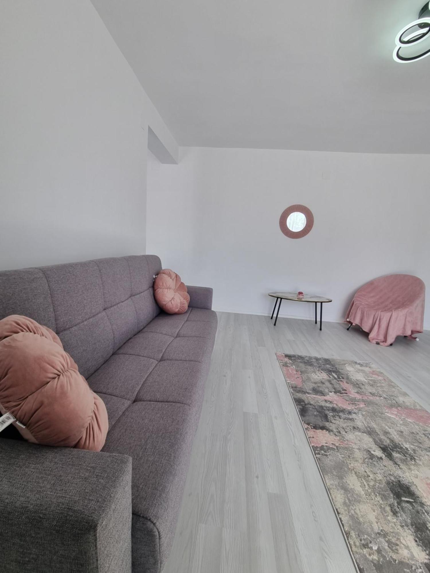 Apartament Central Pe Pietonala Nr2 Хунедоара Екстер'єр фото